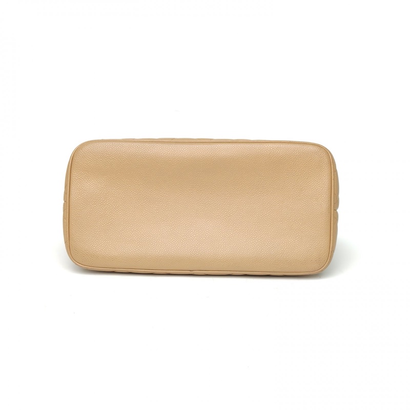 CHANEL 中古米金牛希爾頓金幣包奶茶色荔枝牛皮7開肩背包金扣-3