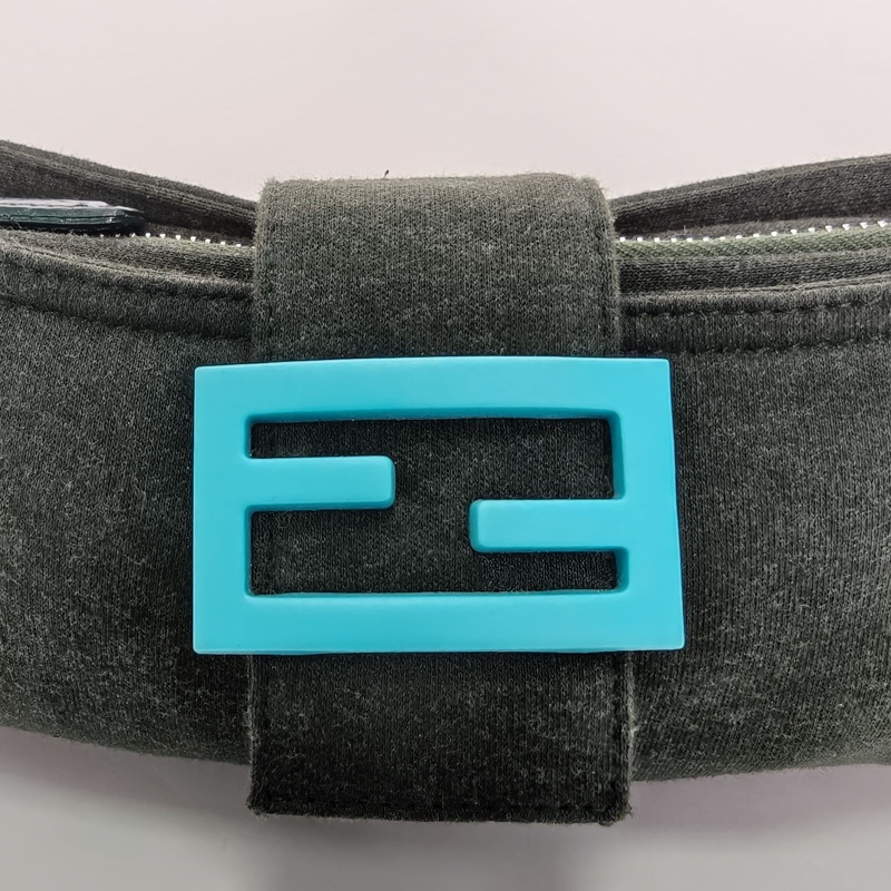 FENDI 墨綠色毛呢藍扣中古亞克力扣腋下包hobo包肩背包-4