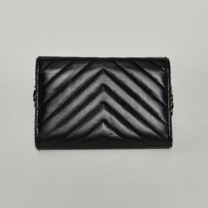 CHANEL 黑色羊皮26開銀扣CFWOC季節款鉚釘mini肩背包-2