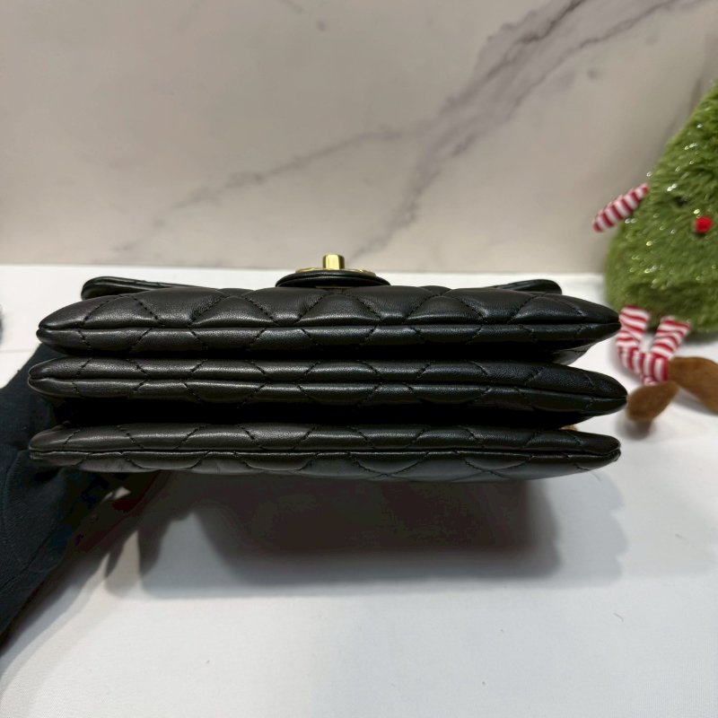 CHANEL 22K黑金金柱調節釦風琴包-6