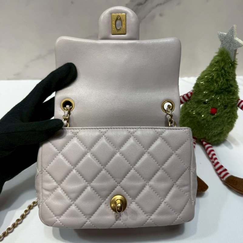 CHANEL 淡紫灰金球方胖-4