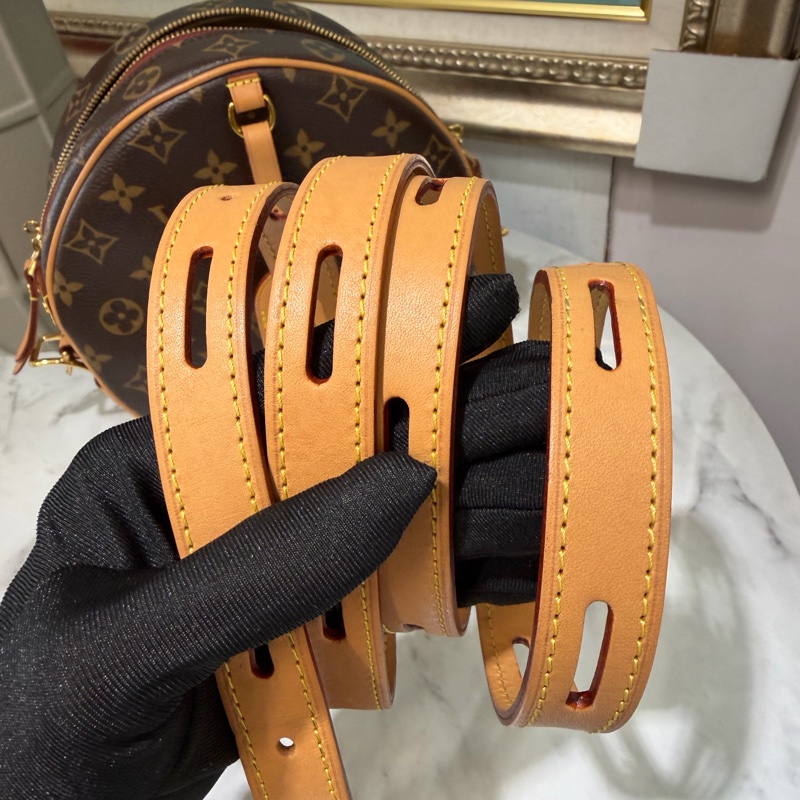 LV 原花Boite Chapeau Souple MM金釦肩斜背圓餅包M52294-7