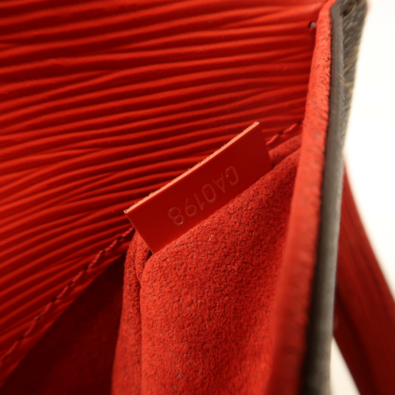 LOUIS VUITTON Monogram/Epi Saint Michel銀扣肩背袋-7