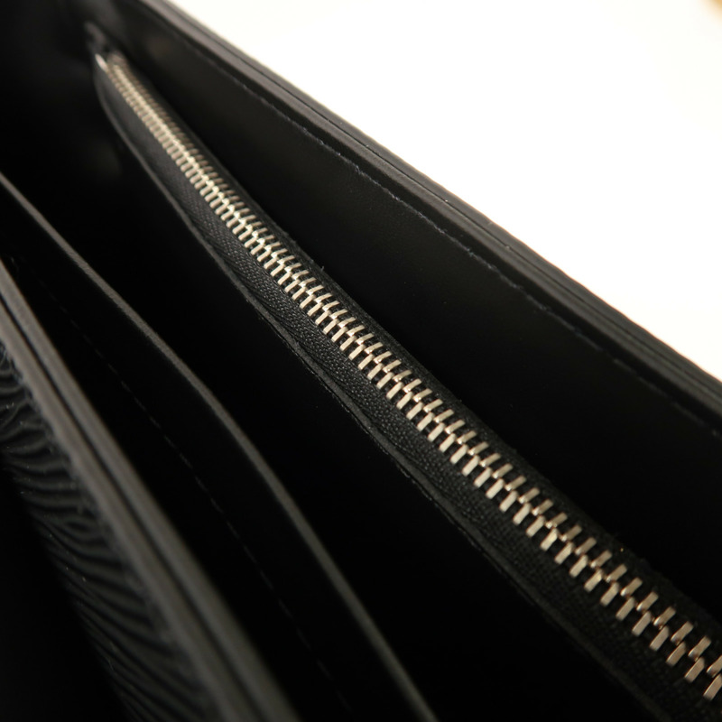 LOUIS VUITTON Epi Twist MM銀扣鏈帶肩背袋-16