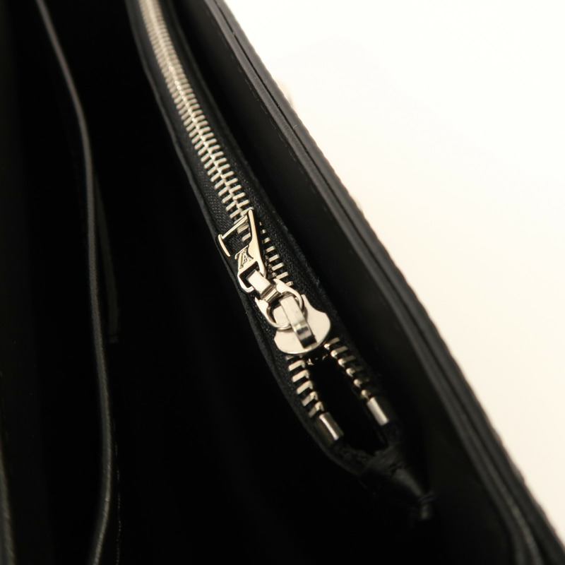 LOUIS VUITTON Epi Twist MM銀扣鏈帶肩背袋-17