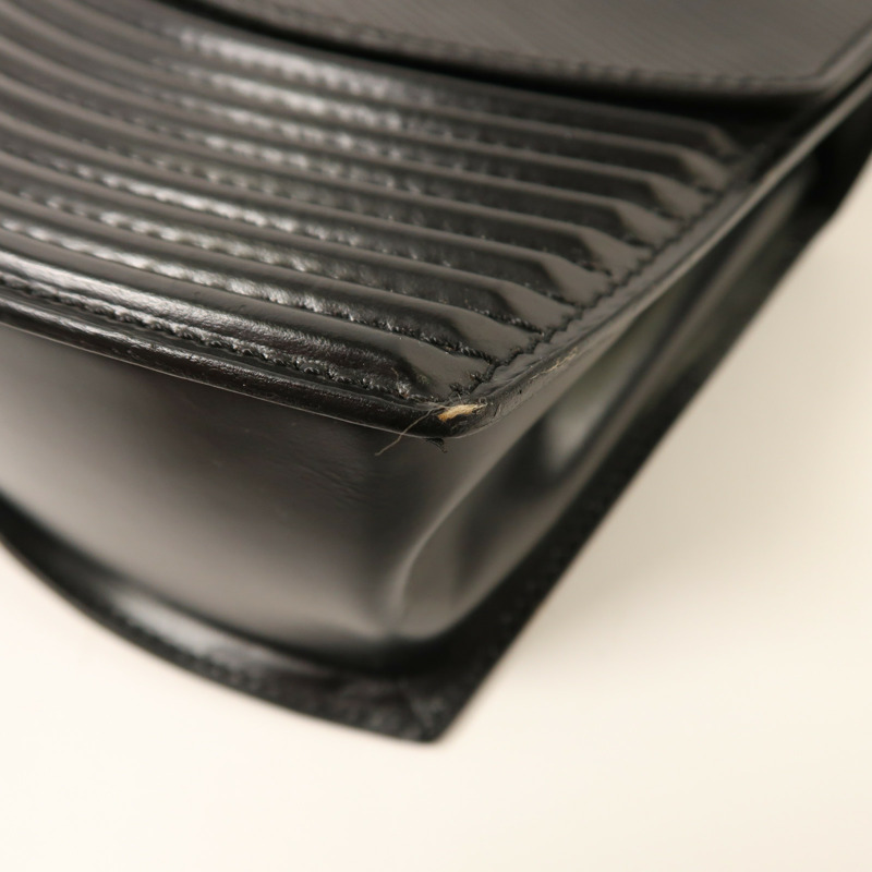 LOUIS VUITTON Epi Tilsitt金扣肩背袋-10