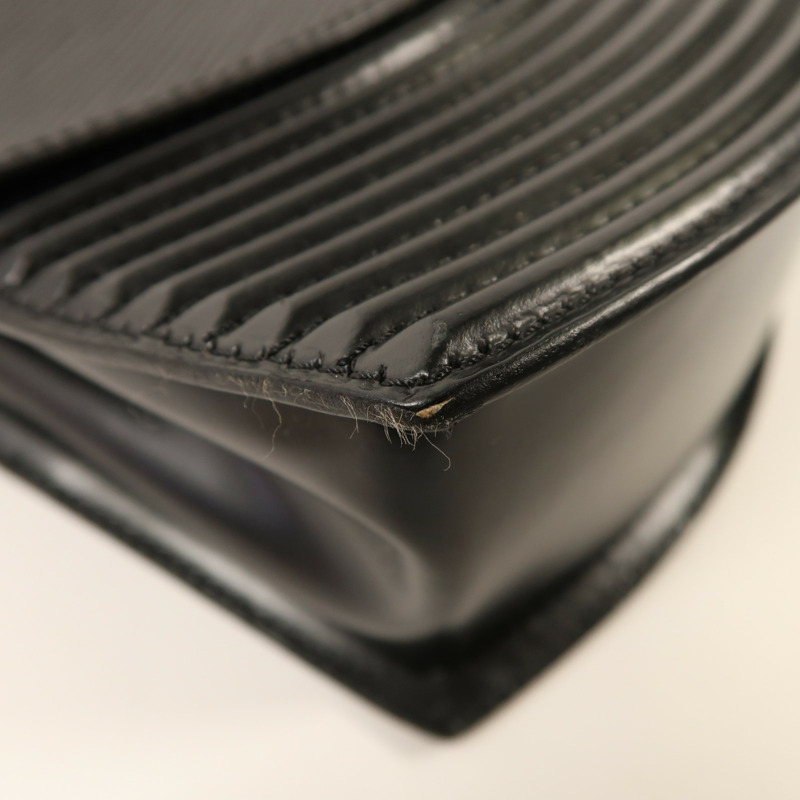 LOUIS VUITTON Epi Tilsitt金扣肩背袋-11