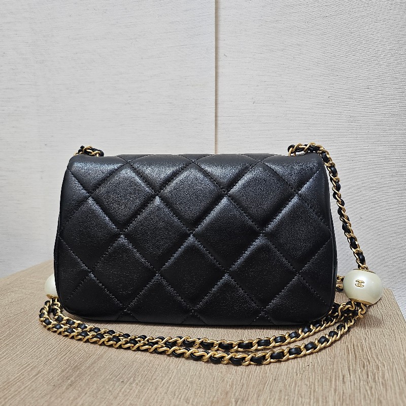 [平台最甜❣️新年甜價出回饋🧧] Chanel 黑羊皮霧金釦CF20珍珠下蓋肩斜背包-2