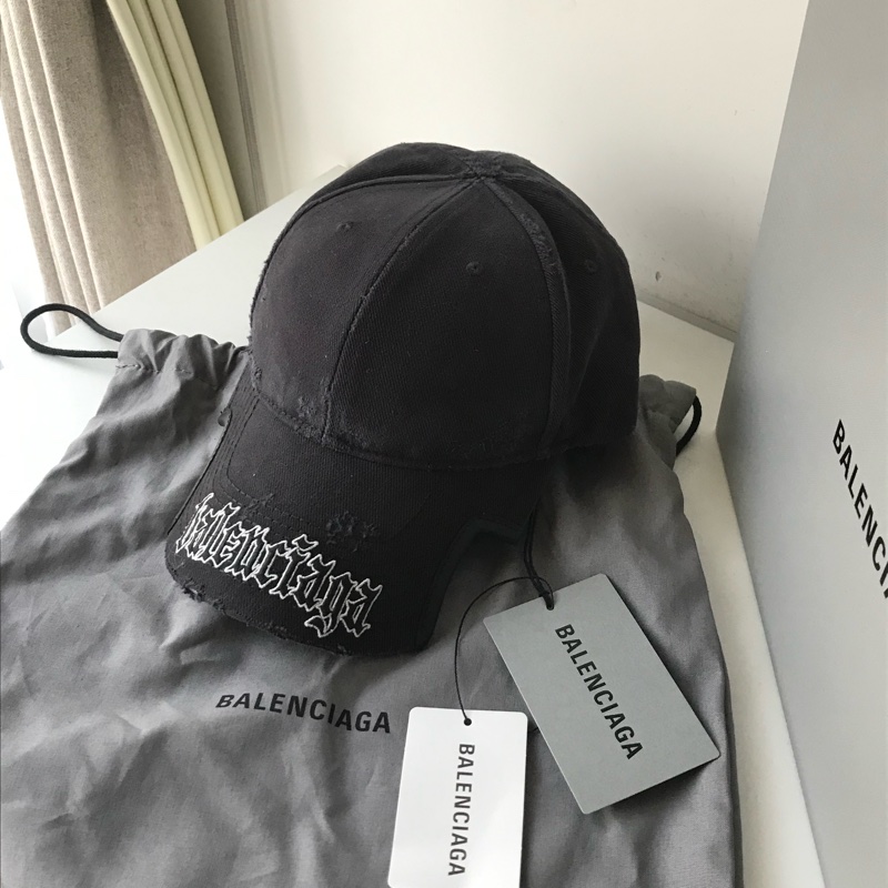 巴黎世家 Balenciaga Blackletter Script Cap - Black Faded 帽子-0