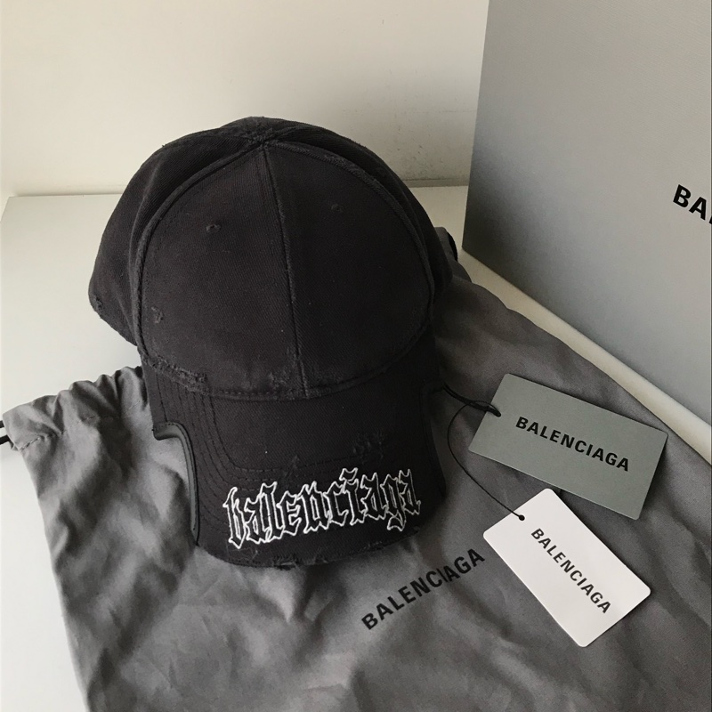 巴黎世家 Balenciaga Blackletter Script Cap - Black Faded 帽子-1