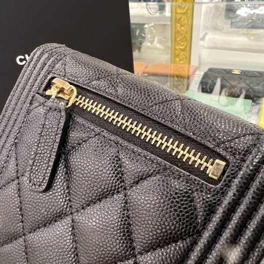 東區正精品㊣CHANEL BOY A80734 香奈兒黑色荔皮牛皮霧金釦釦式後零錢袋中短夾 RZ4516-8