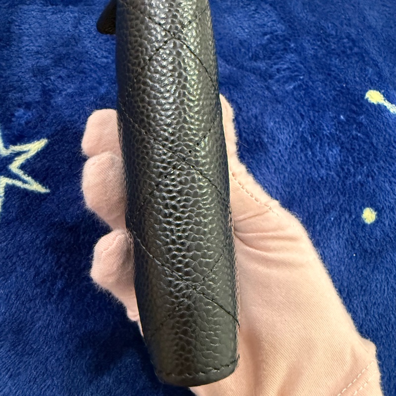 香奈兒 荔枝牛皮 ㄇ字零錢包 黑金 Chanel零錢包-8