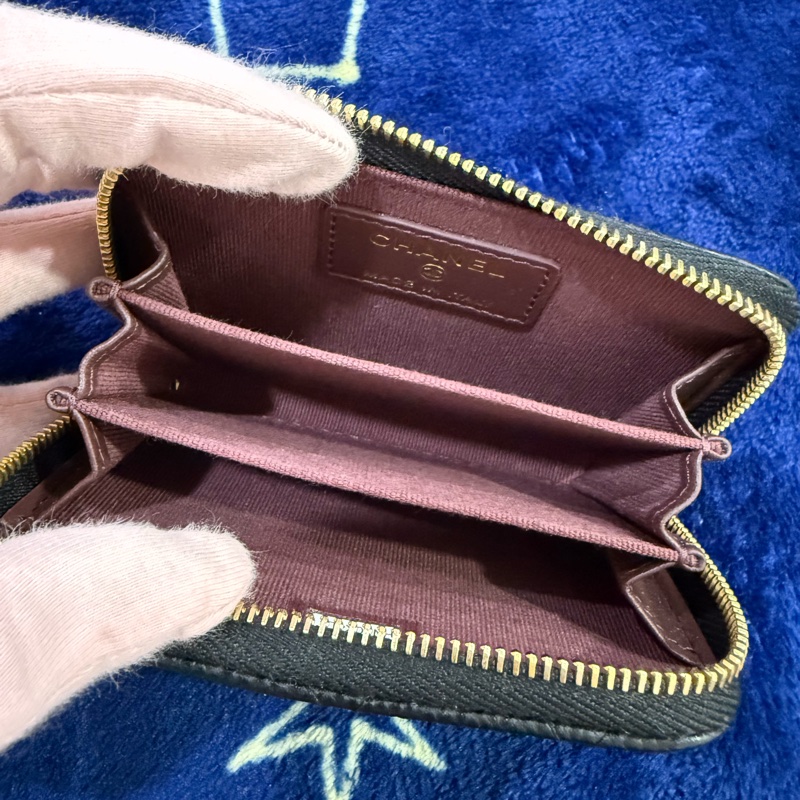 香奈兒 荔枝牛皮 ㄇ字零錢包 黑金 Chanel零錢包-11