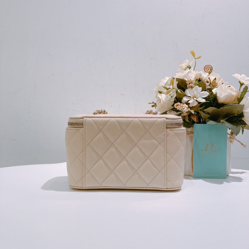 TW4695 Chanel 香奈兒 長盒子 有鏡子款 米白色 荔枝皮Vanity Box With Chain Caviar Beige x GHW-1