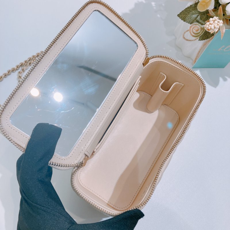 TW4695 Chanel 香奈兒 長盒子 有鏡子款 米白色 荔枝皮Vanity Box With Chain Caviar Beige x GHW-11