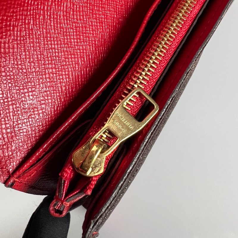 LV M61184 老花拚紅皮革掀蓋長夾-8