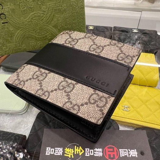 東區正精品㊣GUCCI 451240 全新PVC黑色皮革8卡對開短夾 RZ4452-5