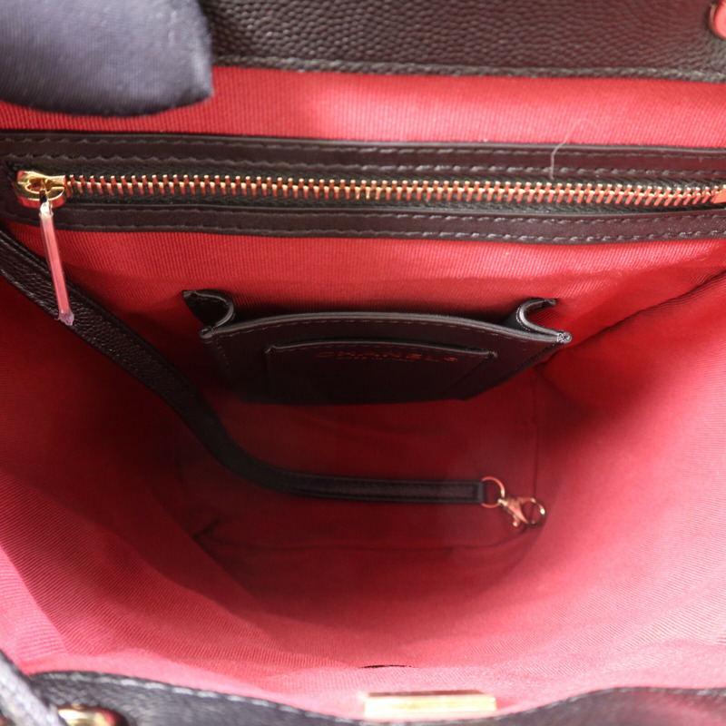 CHANEL 牛皮皮革Backpack金扣背包-4