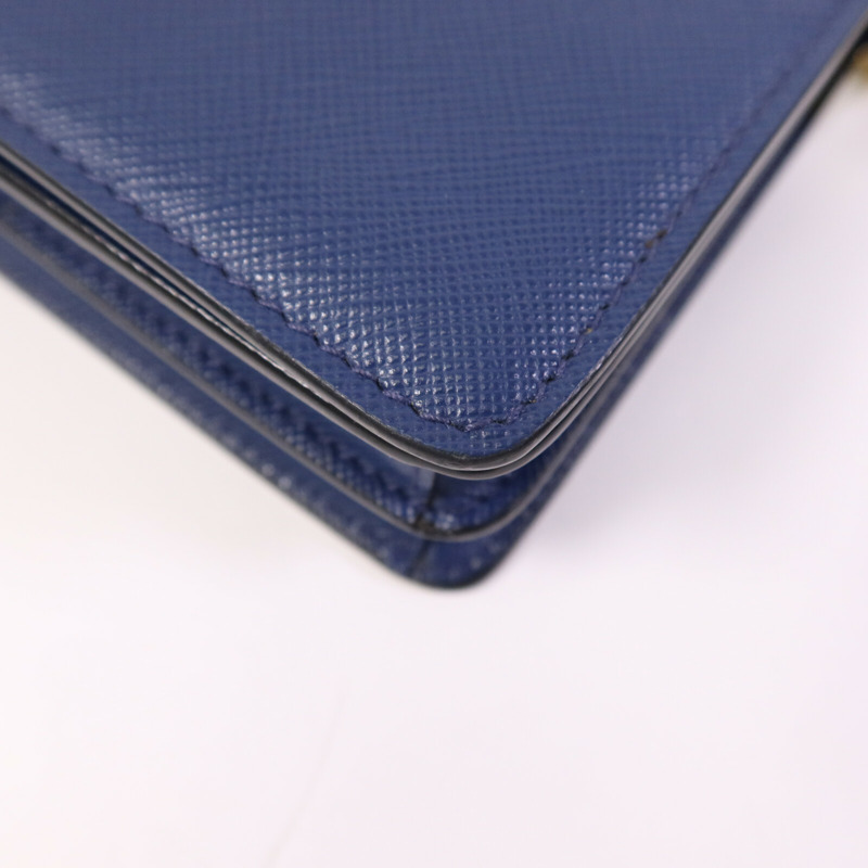 PRADA 牛皮皮革Shoulder Bag金扣鏈帶肩背袋-10