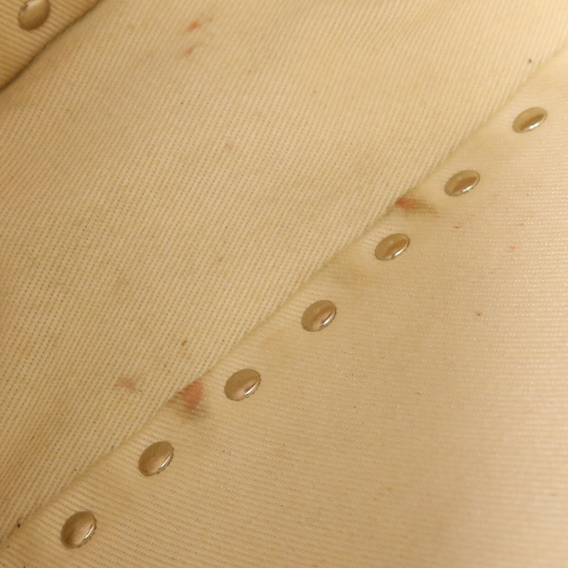 Valentino 牛皮皮革Garavani Rockstud Crossbody Bag金扣肩背袋-15