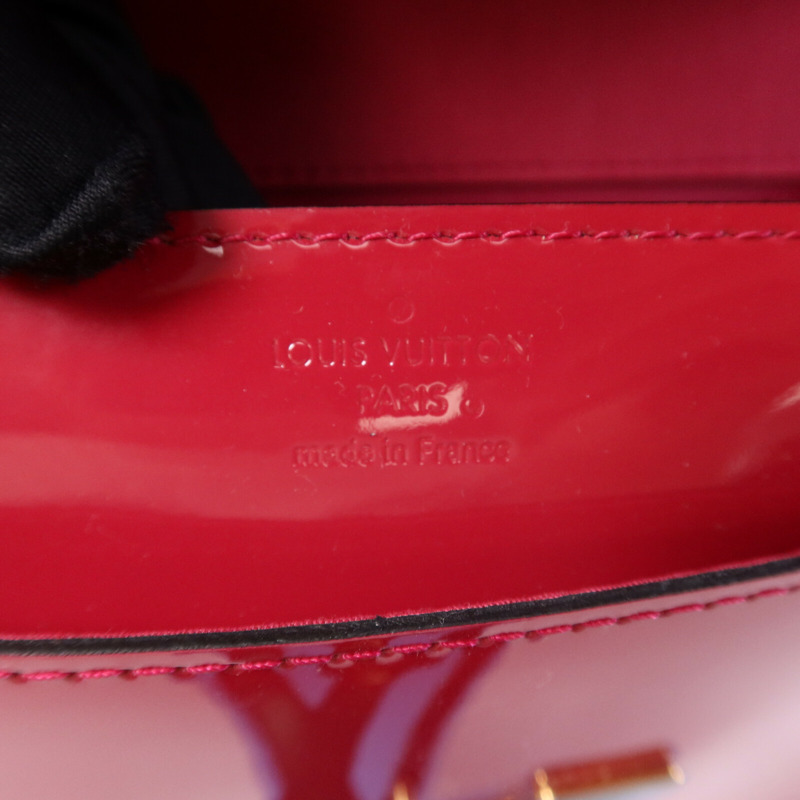 LOUIS VUITTON Monogram Vernis Louise EW金扣手拿包-5