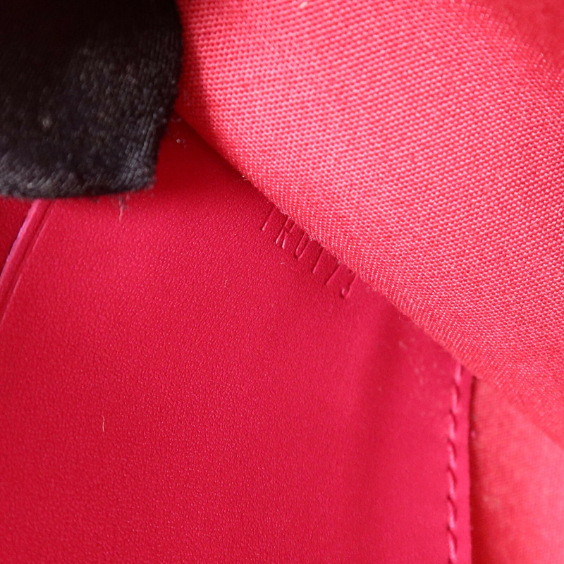 LOUIS VUITTON Monogram Vernis Louise EW金扣手拿包-13