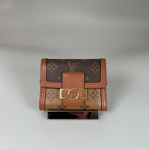 LV M68725/晶片款 達芙妮Dauphine短夾