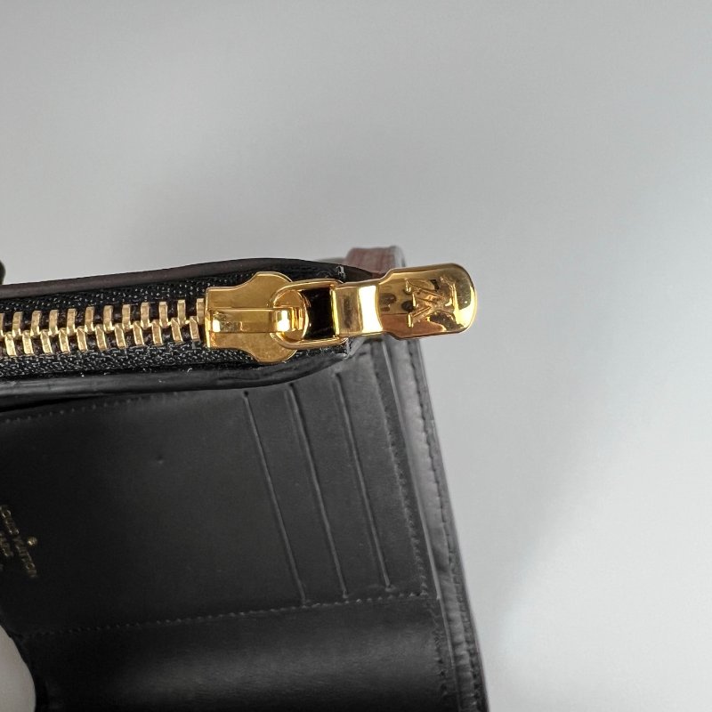 LV M68725/晶片款 達芙妮Dauphine短夾-9