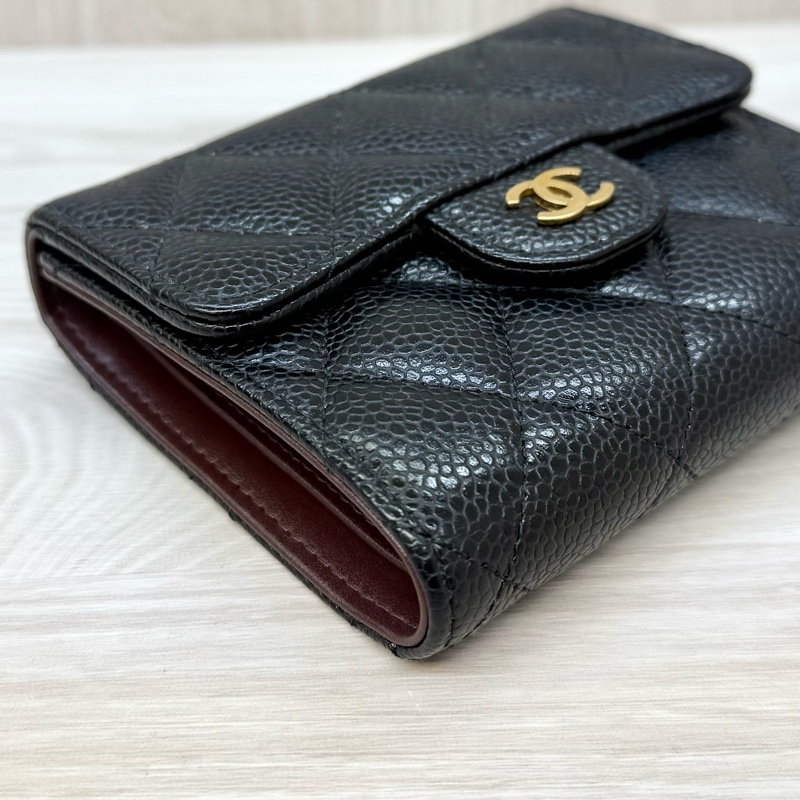 Chanel黑金荔枝牛皮三折短夾AP0231-13