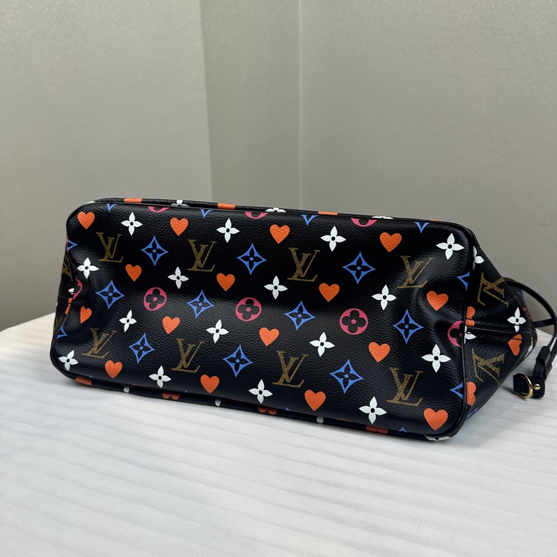 路易威登/Louis Vuitton Neverfull MM Game On 撲克牌系列中號黑色老花 31x14x28cm-4