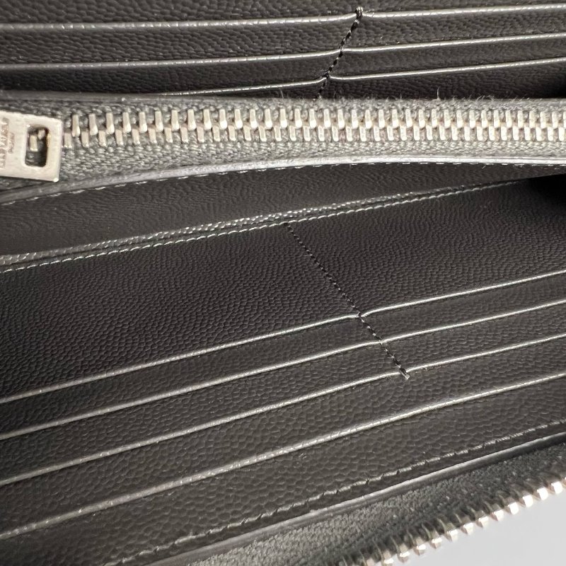 YSL 358094  灰銀魚子醬ㄇ拉長夾-6