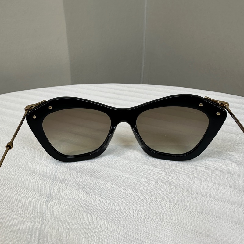 Miu Miu 黑色貓眼墨鏡 漸層太陽眼鏡-2