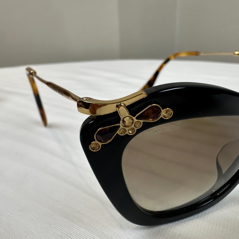 Miu Miu 黑色貓眼墨鏡 漸層太陽眼鏡-8