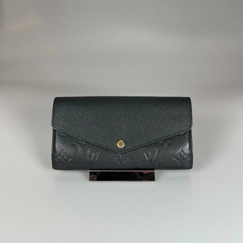 LV M61182  黑壓紋信封長夾