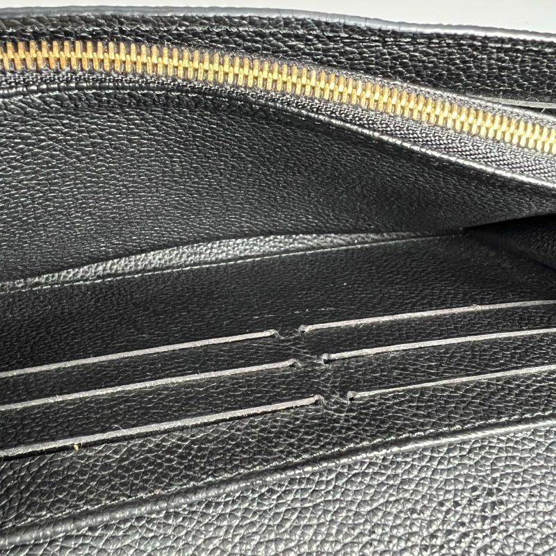 LV M61182  黑壓紋信封長夾-7