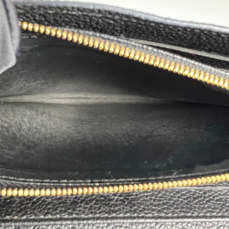 LV M61182  黑壓紋信封長夾-8