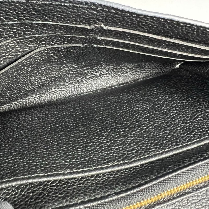 LV M61182  黑壓紋信封長夾-9