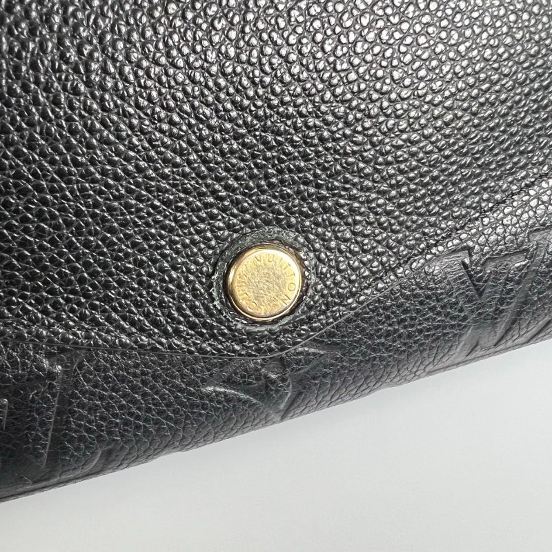 LV M61182  黑壓紋信封長夾-12