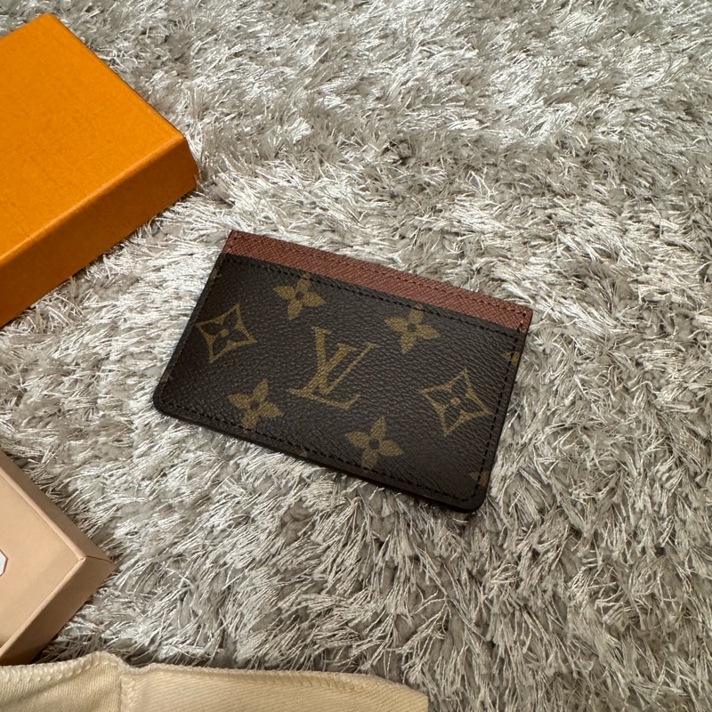 Lv monogram 經典老花啡色卡包-6
