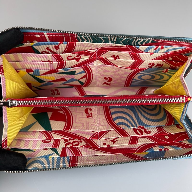 HERMES D刻 淺藍絲巾長夾-5