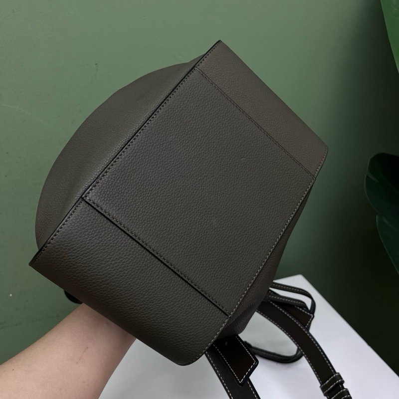Loewe羅意威綠色吊床包-4