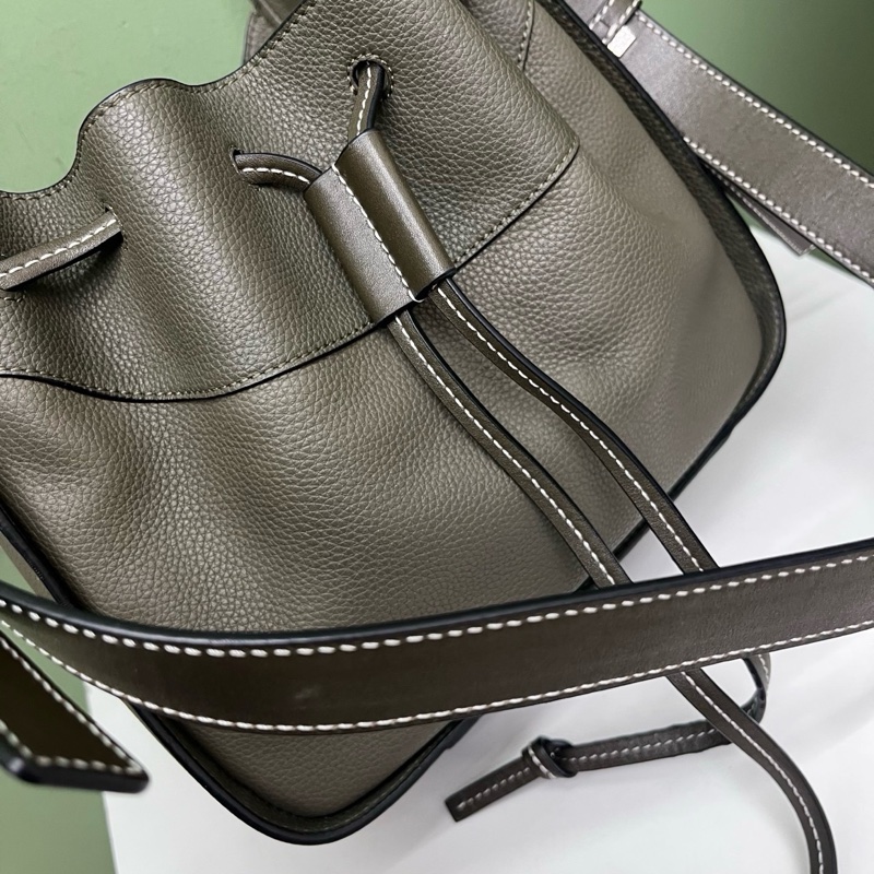 Loewe羅意威綠色吊床包-8