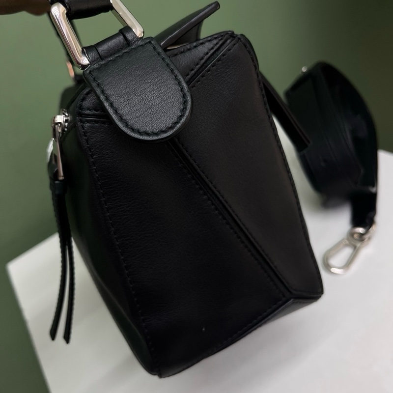 Loewe羅意威小號黑色puzzle幾何包-3