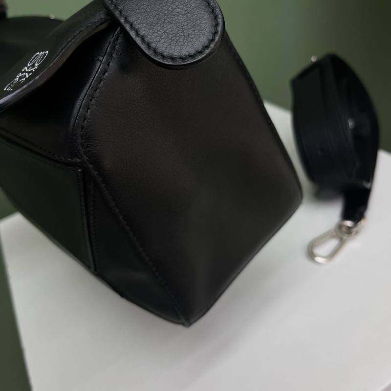 Loewe羅意威小號黑色puzzle幾何包-6