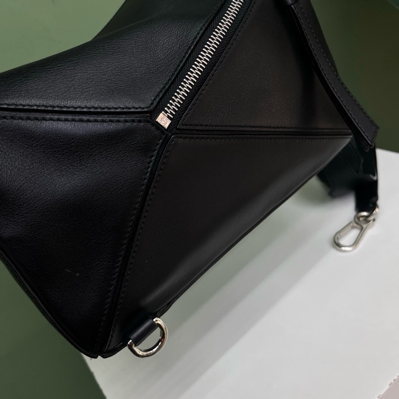 Loewe羅意威小號黑色puzzle幾何包-7