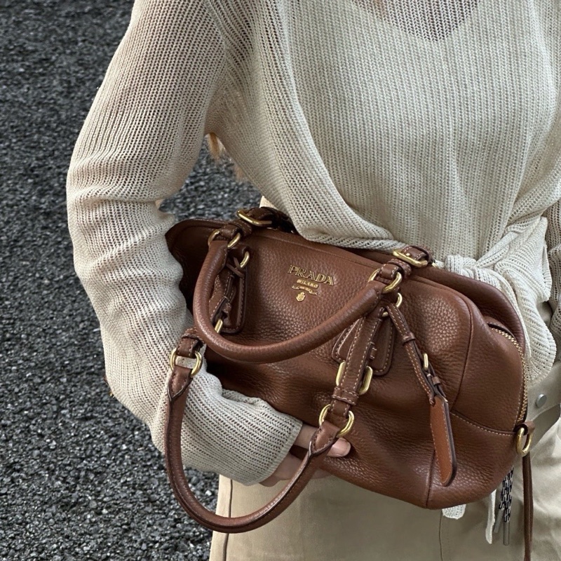 Prada普拉達焦糖保齡球包-1