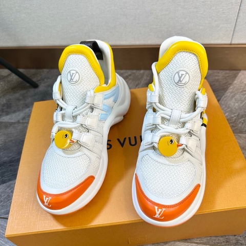 全新 LV 路易威登聯名限量款小黃鴨卡通拼色運動鞋36碼