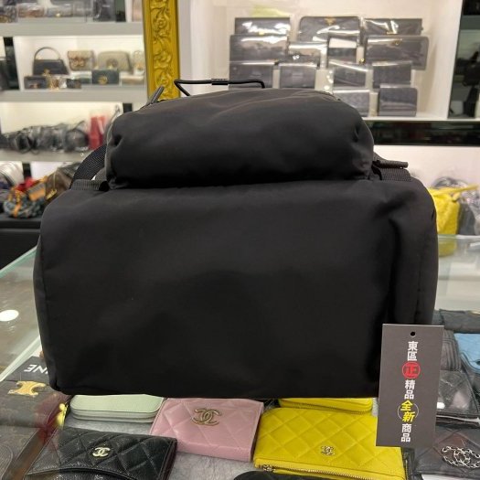 東區正精品㊣PRADA 2VZ135 全新黑色尼龍銀三角牌束口前口袋拉鍊口袋大後背包 RZ5833-4