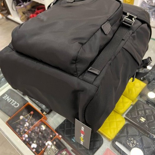 東區正精品㊣PRADA 2VZ135 全新黑色尼龍銀三角牌束口前口袋拉鍊口袋大後背包 RZ5833-7