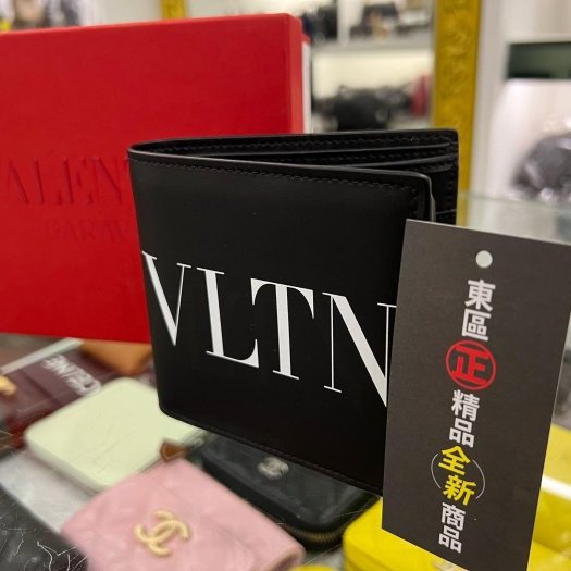 東區正精品㊣ VALENTINO VLTN 全新黑色皮革白字零錢袋短夾皮夾 RZ4431-5
